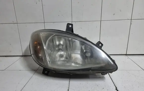 Mercedes-Benz Vito Viano W639 Headlight/headlamp 24670400