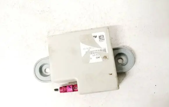 BMW 3 E90 E91 Antenna control unit 693502401 6935024-01