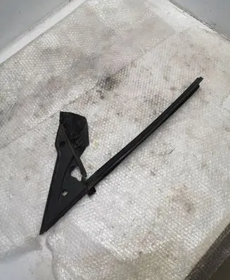 BMW 2 F22 F23 Rubber seal front coupe door window 7268420