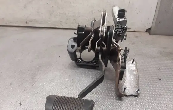 Chrysler Grand Voyager V Brake pedal P04721923AE