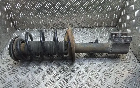 Peugeot 308 Front shock absorber/damper