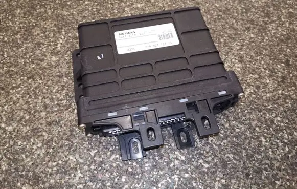 Volkswagen PASSAT B5 Other control units/modules 01N927733CN