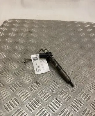 BMW 7 G11 G12 Fuel injector 0445118