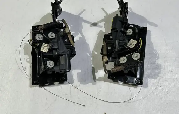Chevrolet Corvette C5 Tailgate/trunk/boot lock/catch/latch 10315320