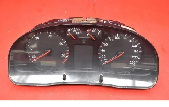 Volkswagen PASSAT B5 Speedometer (instrument cluster) 3B0919861J