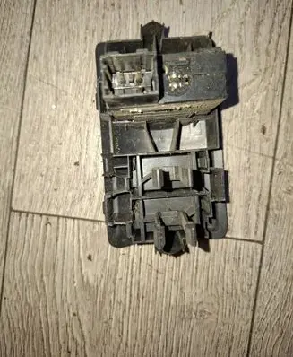 Renault Clio III Headlight level adjustment motor 8200475624 8200475625
