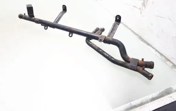 Volkswagen Touareg I Engine coolant pipe/hose 7L6121065C