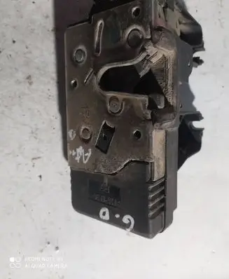 Opel Zafira A Rear door lock 90561158