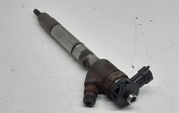 KIA Optima Fuel injector 338002A610