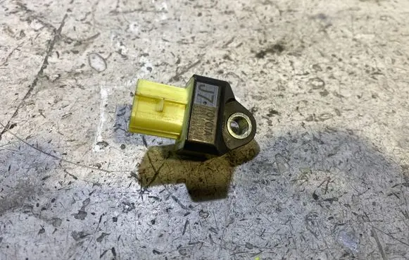 Toyota Auris E180 Airbag deployment crash/impact sensor 898310F130 5352RL620