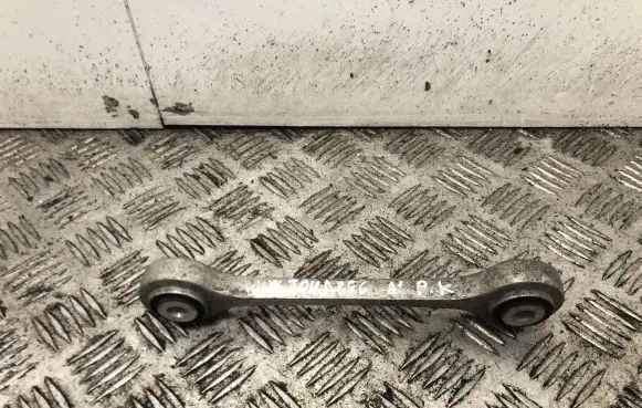 Volkswagen Touareg II Front lower control arm/wishbone