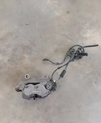 Mercedes-Benz GL X164 Front brake caliper 68152401