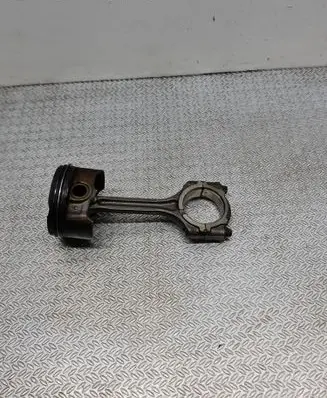 KIA Rio Piston with connecting rod 