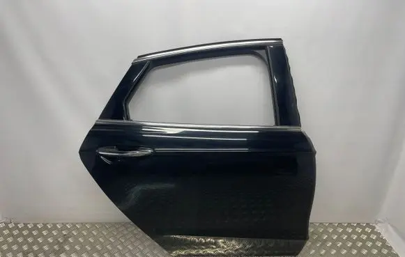 Ford Fusion II Rear door 