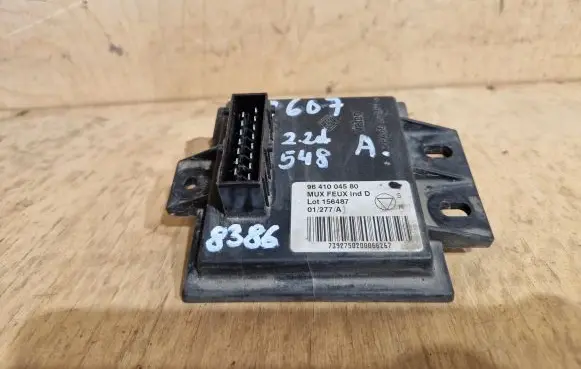 Peugeot 607 Light module LCM 9641004580