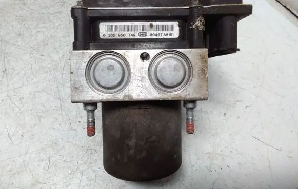 Toyota Avensis T270 ABS Pump 0265950749 0265235406 4454005071
