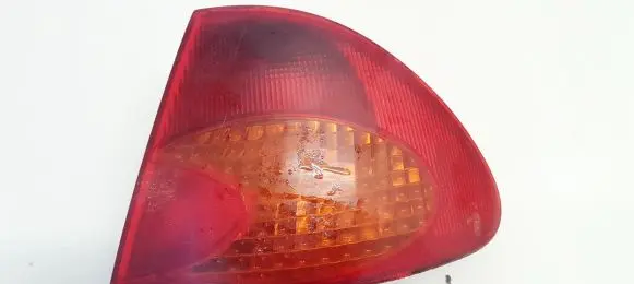 Toyota Avensis T220 Rear/tail lights