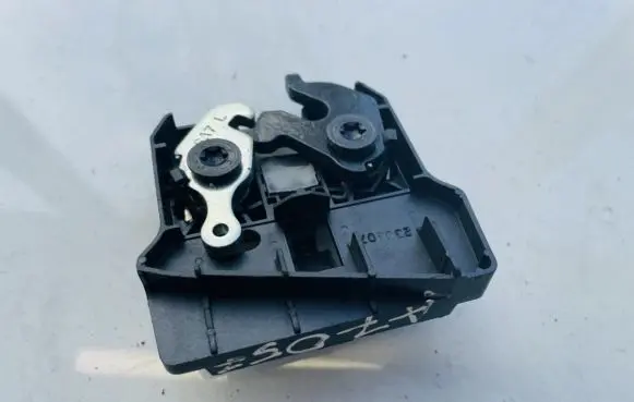 Opel Zafira A Seat back rest lock catch 13235161