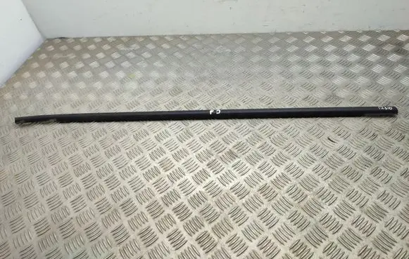 KIA Ceed Front door glass trim molding