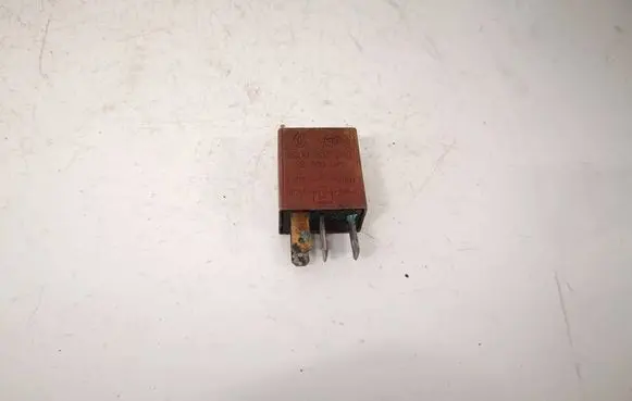 Renault Clio II Other relay 8200263342