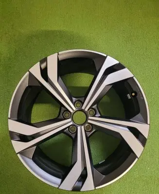 Audi Q3 F3 R20 alloy rim 83A601025AC