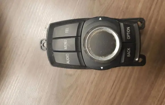 BMW 3 E90 E91 Head unit multimedia control 140426R0 033623101 9261704