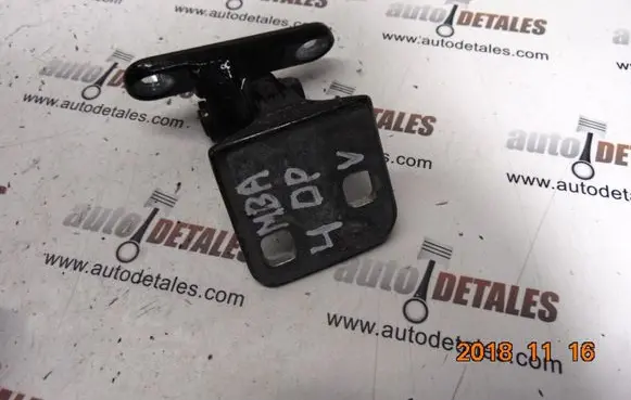Mercedes-Benz A W168 Front door upper hinge