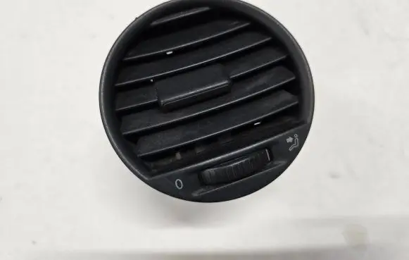 Volkswagen Caddy Dash center air vent grill 2K0819703B