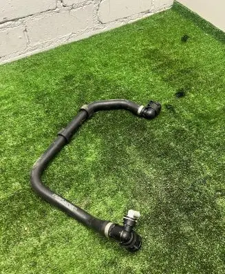 Mercedes-Benz E W213 Engine coolant pipe/hose A2135017500 18566687 CT1583901
