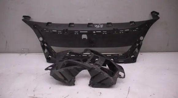 Peugeot 3008 II Front bumper mounting bracket