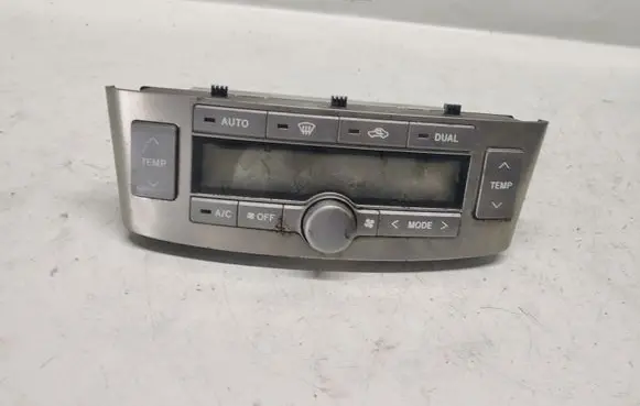 Toyota Avensis T250 Climate control unit 5590205050