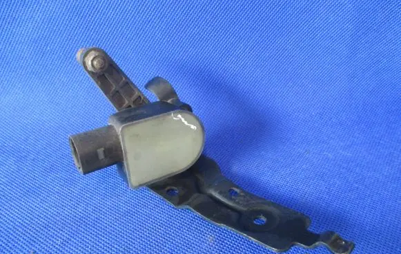 Audi A4 S4 B8 8K Headlight/headlamp level sensor 1T0907503 6PM00873900 101006