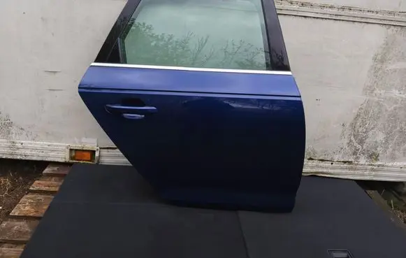 Audi A4 S4 B9 Rear door LX5Q