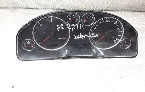 Audi A6 S6 C5 4B Speedometer (instrument cluster) 110080128