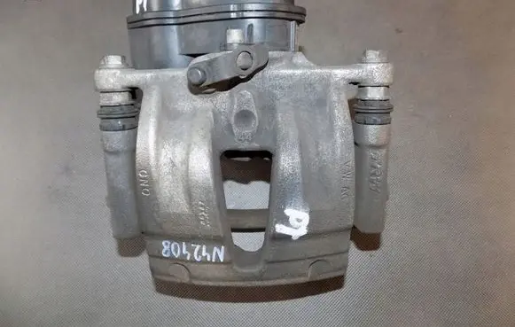 Audi Q7 4M Rear brake caliper 4M0615406AR
