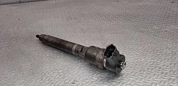 Volvo V70 Fuel injector 30750283 0445110251