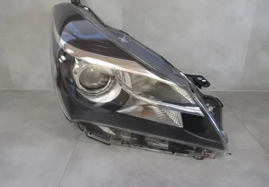 Toyota Yaris Headlight/headlamp