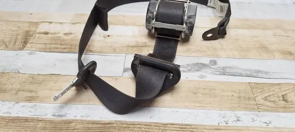 Dodge Journey Rear seatbelt 607041464B 045530 E11045530