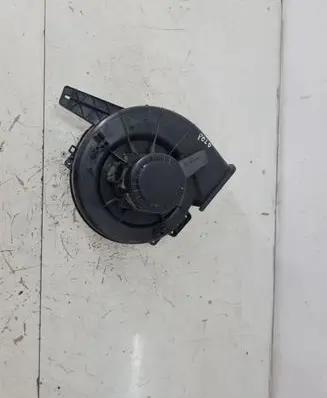 Volkswagen Polo Heater fan/blower 6Q1820015C