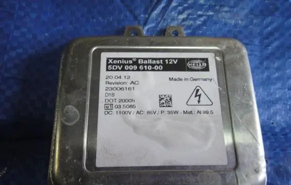 Skoda Octavia Mk3 (5E) Headlight ballast module Xenon 5DV00961000