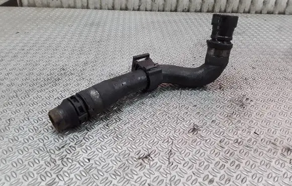 Ford Mondeo MK IV Engine coolant pipe/hose