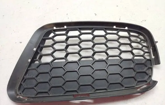 BMW X1 E84 Front bumper lower grill 7845542 51117845542 19047414