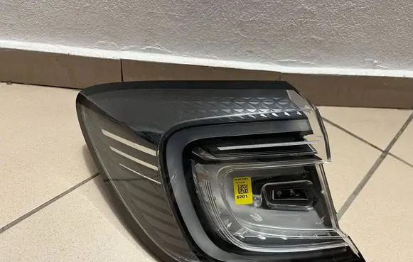 Renault Captur II Rear/tail lights 265553075R