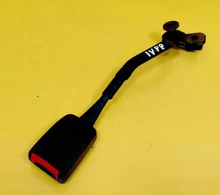 Volkswagen Golf IV Front seatbelt buckle 1J3858472