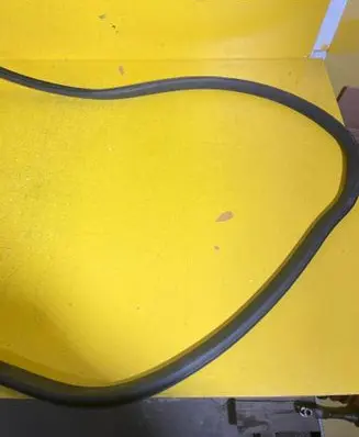Opel Meriva B Front door rubber seal 
