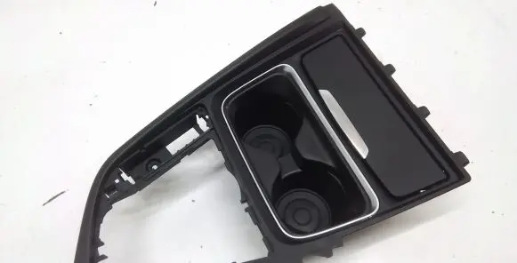 Cup holder front