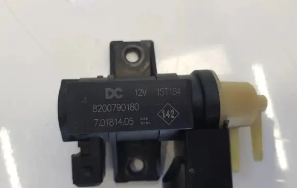 Mercedes-Benz CLA C117 X117 W117 LP gas electromagnetic valve solenoid 