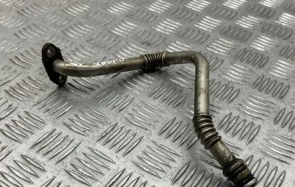Opel Vivaro EGR valve line/pipe/hose