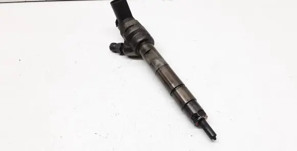 BMW 1 E81 E87 Fuel injector 7798446 0445110289