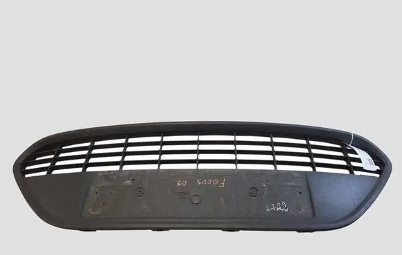 Ford Focus Front bumper lower grill 8M5117B968A